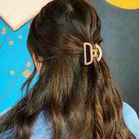 Stylish Outlined Hair Claw - AGB LuxeDrop