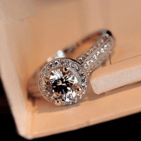 Stylish Round Wedding Ring - AGB LuxeDrop